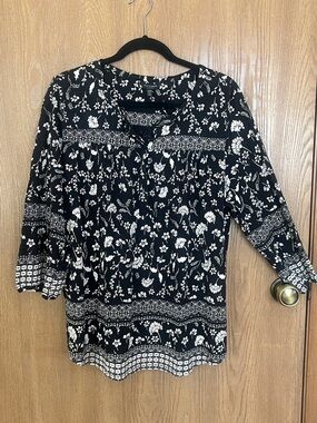 Lucky Brand Black & White Floral Tunic